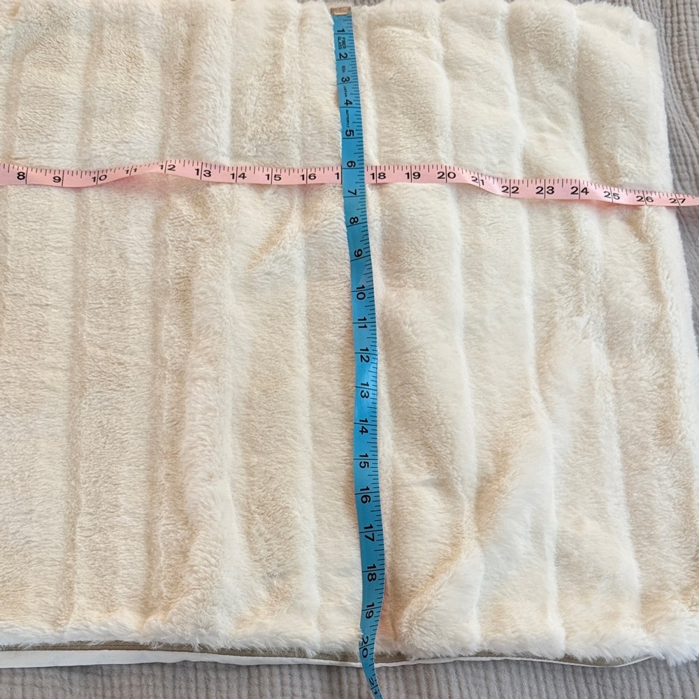 UGG Shams - 2 NWOT - 27” W x 20” H